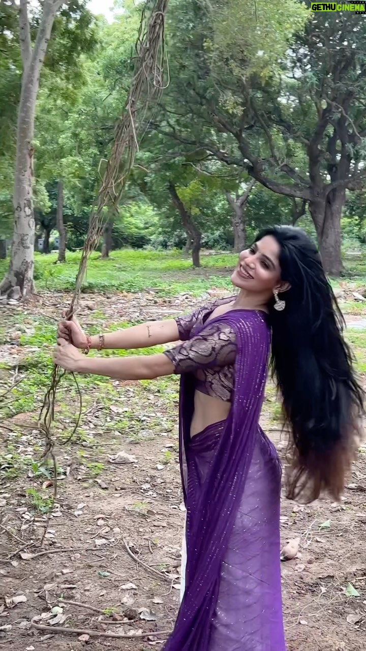 Divya Bharathi - 737.8K Likes - 💟
@devraagh