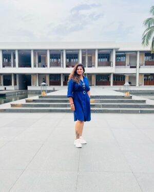 Divya Bharathi Vetrivel Instagram - Swipe for family pic 💙

👗 @parvathyofficial 💙
📸 @gayathrivetrivel 🤗

#nivashinidivya #nivashini_ma #frankapannuvom #instagood #instagirls #lovequotes #loveyourself