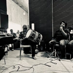 Divya Kumar Instagram - We had A Great Artists percussionist musicians @hanifaslam_official @hanifaslam_officia @aslidivyakumar l and his band rehearse with us and boy, were we happy with what we heard. Have you cheked out their livestreams and releases yet? At BoomBay JamPad 

.
.
.
.
.
.#livemusic #livemusicrocks #livemusicphotography #livestreaming #livestream #livestreamer #livestreamconcert #rehearsal #rehearsals #rehearsalstudio #rehearsalroom #jampad #jamroom #jamroomstudio #jamroomlive #mumbaimusicians #mumbaimusic #mumbaimusicscene #boombayjampad #bandrehearsal #bandrehearsals #bandrehearsalstudio #bandrehearsalstudios #photographychallenge� #photochallenge�