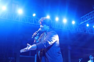 Divya Kumar Instagram - If you ever get a chance to see @aslidivyakumar live, don't think twice! His charisma is magnetic, his stage presence incredible, and his voice? Pure magic. Ask Punekars; this performance at @ignisense, Pune was truly a night to remember for any music lover.

[live music, entertainment, happiness, love] 
 
#tmtm #tmexclusive #tmtalentmanagement #divyakumar #divyakumarlive #love #musicalnight #soulful #melodies #explore
