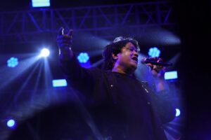 Divya Kumar Instagram - If you ever get a chance to see @aslidivyakumar live, don't think twice! His charisma is magnetic, his stage presence incredible, and his voice? Pure magic. Ask Punekars; this performance at @ignisense, Pune was truly a night to remember for any music lover.

[live music, entertainment, happiness, love] 
 
#tmtm #tmexclusive #tmtalentmanagement #divyakumar #divyakumarlive #love #musicalnight #soulful #melodies #explore