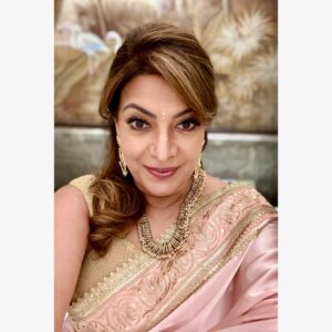 Divya Seth Shah Instagram - My face is SO Loud sometimes 📢

.

.

.

Not changing THAT anytime soon 😁

.

.

.

#face