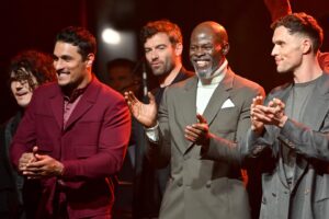 Djimon Hounsou Instagram - Reunited with this incredible cast and crew last week to celebrate Rebel Moon Part 2: The Scargiver 🙏🏿 Coming to Netflix April 19.

Styling by @cheryl_konteh