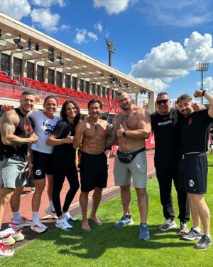 Dmitriy Yashankin Instagram - Отличный праздник получился !!!!

Спасибо всем !!!

Атлеты, судьи, волонтеры, гости, тренеры, титаны , детки, семьи , друзья, партнеры !!!!

Круто было!!!!

Фотографии @alex_chepurnyak по  ссылке в шапке профиля