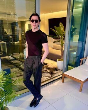 Dmitry Sholokhov Instagram - Golden hour 🖤
.
#sholokhov #dmitrysholokhov #design #style #fashion #art #vision #runway #shop #collection #designer #creation