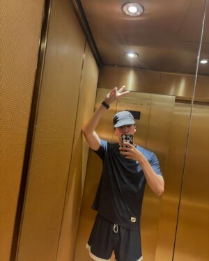 Do Sang-woo Instagram - 낯선 환경에서의 즐거운 경험 🏃🏻‍♂️🏃🏻‍♂️