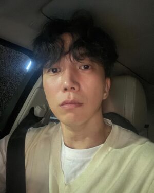 Do Sang-woo Instagram - 잠깐 다녀오겠습니다 🛫🗽