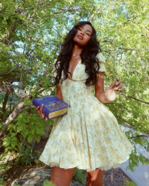 Dominique Defoe Instagram - ur fairy godmother giving u deliciously complicated love stories for the sake of ur ‘personal evolution’ and ‘creatively emotional artist journey’🧚🏾‍♀️🌼📖🍃🌾