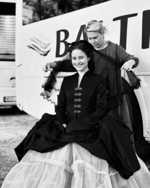 Dominique Devenport Instagram - ✨It‘s a wrap✨

After several months of shooting, Sisi season 4 is wrapped.
Thank you to the the wonderful team - we did it again guys, you are the best🩷

@jannik.schuemann @philli_fever @zozefine_ @beata_art_wig_studio @kajaflorencewild 
@rtlplus @sisi.rtl 

#sisiseason4