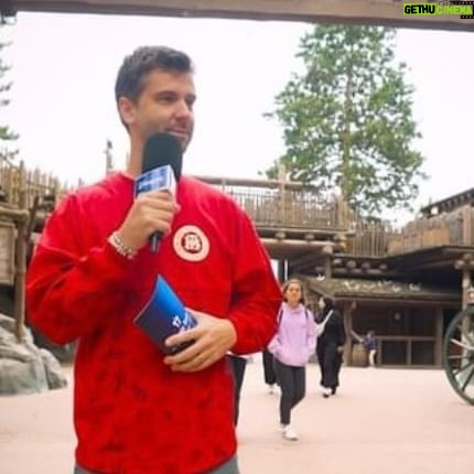 Donald Reignoux - 11K Likes - « Mais ce ne serait pas Donald Reignoux ? » 🧐
Et si vous n’aviez pas toutes les réponses ou si vous souhaitez en apprendre plus sur Disneyland Paris, on vous laisse aller écouter le tout nouvel épisode du podcast Magic Ears sur Frontierland disponible sur toutes vos plateformes d’écoutes préférées 😋
« But wouldn’t that be Donald Reignoux? » 🧐
And if you didn’t have all the answers or if you’d like to learn more about Disneyland Paris, we reccomend you go and listen to the brand new episode of the Magic Ears podcast on Frontierland, available on all of your favourite listening platforms! 😋
#disneylandparis #disneyparks #podcast