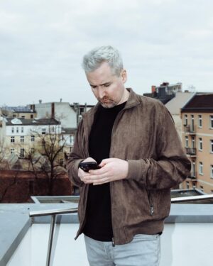 Donnie O'Sullivan Instagram - Da spiel ich gerade Solitaire und tu aber so als verkaufe ich Bitcoins 🆙📈📊
📷 @patricia__haas