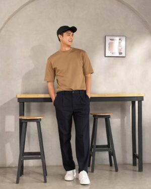 Donny Pangilinan Instagram - It’s time to widen your wardrobe 😉👖 

Mixing versatile style, effortless comfort, and inclusive design, these UNIQLO Wide Pants give stylish silhouettes that just elevate any outfit. #UNIQLOPH #LifeWear
