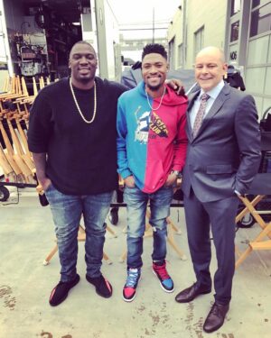 Donovan W. Carter Instagram - Ballers Familia!!!!!!! #Godisamazing #season3 #summer17 #itslit🔥 #hbo #ballers #ilovemyjob #blessed #3rdtimesacharm #idkifyallready #weneedanemmygoldenglobe #something #gottathrowoutintheuniverse🌎 #latergram #gobruins #hopeeverybodyishavingablessedday #wavy #fitsonpoint #hashtagking #checkusout #cuffyochick #okimdone