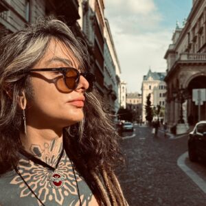 Dread Hot Instagram - Domingamos 🤩
Que viagem incrível!! 
Vocês estão acompanhando os stories?

Hoje eu estou 🥵
Com um Tzão de 7 anittas 🤣

#explorar #criadoradeconteudo #humor #meme #viral #compartilhe #fyp #dread #viagem #trip
