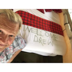 Drew Carey Instagram - Just arrived at the #MaraVisionCamp #Kenya #masaimara