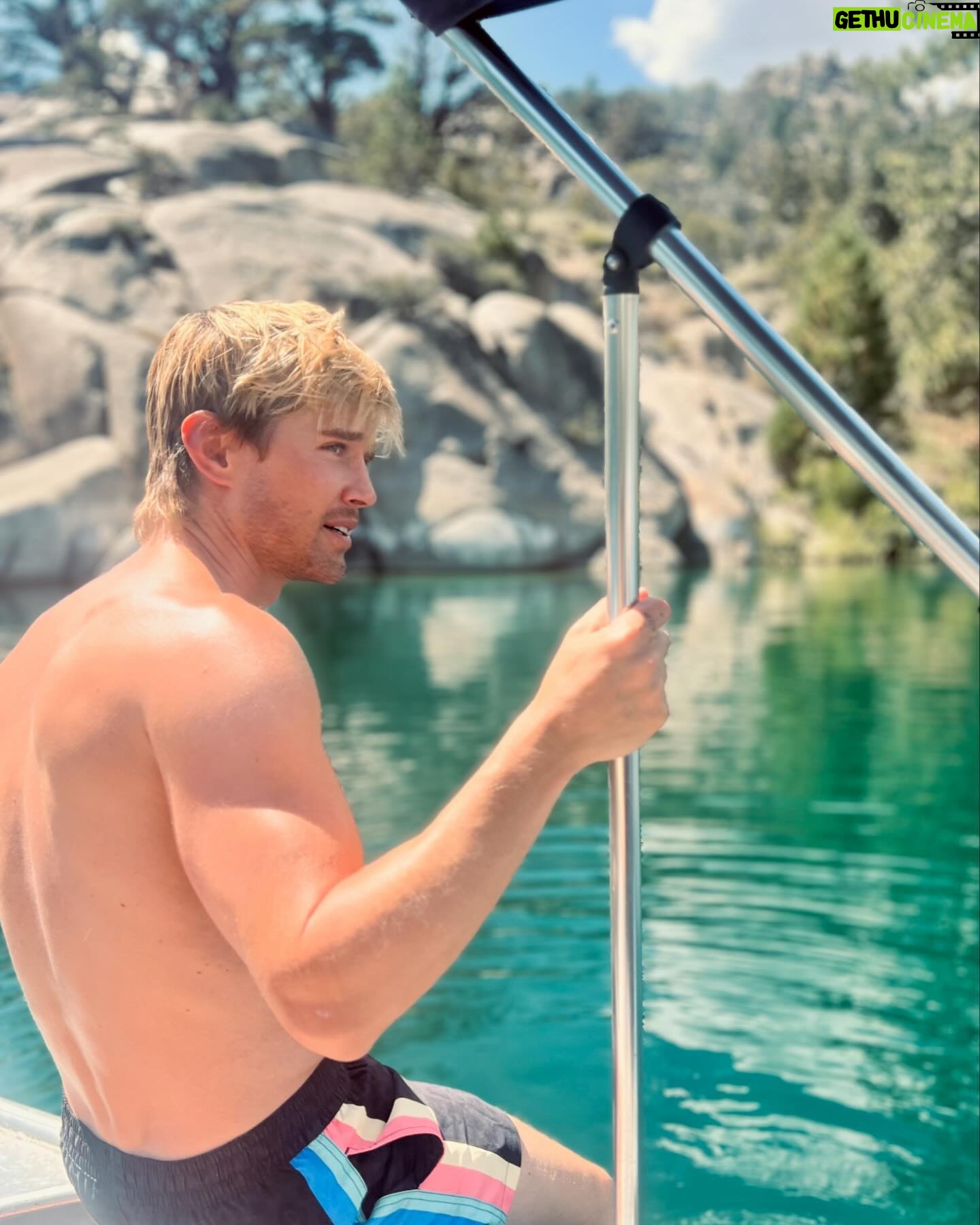 Drew Van Acker - 25.9K Likes - ♾️♾️♾️