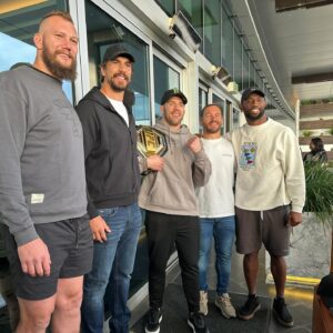 Dricus Du Plessis Instagram - What an absolute honour and privilege to be a Saffa!
Thank you @bokrugby for the support and wishes, let’s go show the world what we know.
Massive shoutout to @crownperth for facilitating all of this and thank you @bobbyvanjaarsveld @ricusnel @joblack8 julle is ysters. #mannedisnvoorreg🇿🇦 #ufc305perth