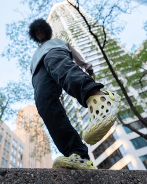 Dua Saleh Instagram - city walk in my #hydromocs. @merrell #MerrellMoctober