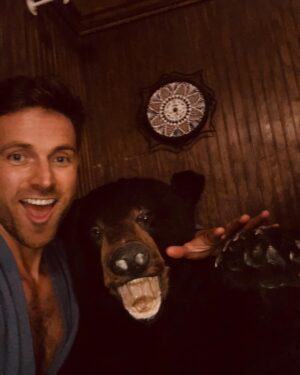 Dylan Bruce Instagram - Tune into another great episode of @nbcmidnighttexas 9/8c on @nbc to see what animal form I take on tonight! #MidnightTexas
