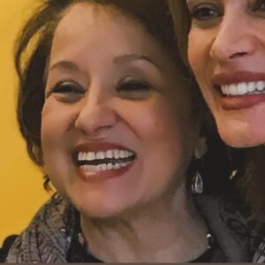 Ebru Cündübeyoğlu Instagram - Yine özlem hesap ettiğimiz bir gün 
Tüm güzel gülüşler senin için gelsin canım Teyzem ♥️