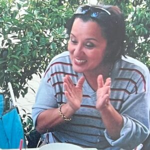 Ebru Cündübeyoğlu Instagram - Yine özlem hesap ettiğimiz bir gün 
Tüm güzel gülüşler senin için gelsin canım Teyzem ♥️
