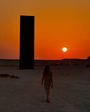 Ece Sükan Instagram - East-West / West-East 
#RichardSerra 
#Doha