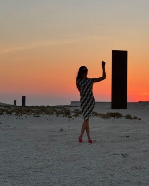 Ece Sükan Instagram - East-West / West-East 
#RichardSerra 
#Doha
