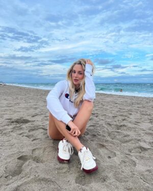 Ecenaz Üçer Instagram - 🌊❤️🙏🏻