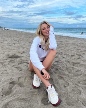 Ecenaz Üçer Instagram - 🌊❤️🙏🏻