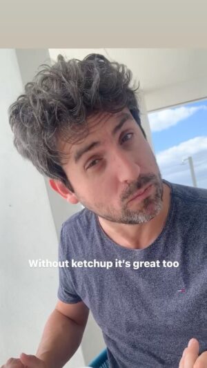 Ed Weeks Instagram - Trying a local Floridian speciality! 🇺🇸 #WeeksEats