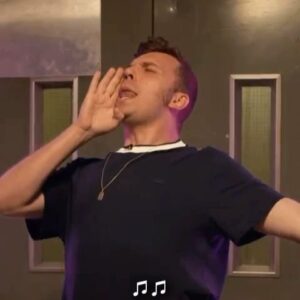Edin Hasanović Instagram - Ich hatte die Ehre mich bei @tuelintekkal s ANDAZ als Mitglied ihrer Familie bewerben… zu müssen. Jetzt in der ARD MEDIATHEK.