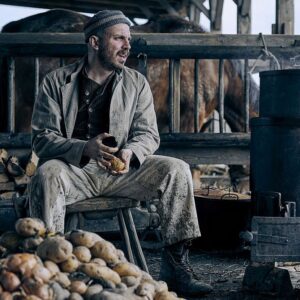 Edin Hasanović Instagram - IM WESTEN NICHTS NEUES.
ALL QUIET ON THE WESTERN FRONT.

Ein Film, der nicht für die ganze Familie ist.
Die erste deutsche Verfilmung des fast 100 Jahre alten Klassikers. 

Ab 28. Oktober auf der ganzen Welt bei @netflixde zu sehen. 

Einen Monat lang davor schon in ausgewählten Kinos auf der großen Leinwand. 

Ein Meisterwerk.