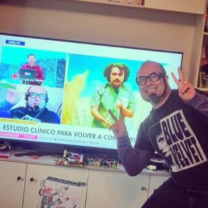 Eduardo 'Lalo' Ibeas Instagram - Hoy di una entrevista en vivo sobre el ensayo clínico , y unos segundos después prendí la tele y estaba aun, me sentí como Marty McFly, viajé al futuro! Jajaja saludos y desde el lunes se puede postular en la página de la scd para asistir y ser parte de este ensayo clínico tan necesario . Saludos!!!