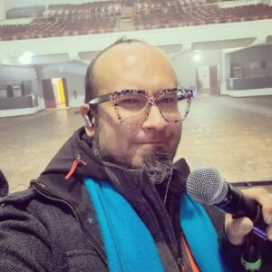 Eduardo 'Lalo' Ibeas Instagram - Probando sonido para el show de los 90s en el teatro Cariola. Los esperamos a las 21:00!!! #chanchoenpiedra #chep #rockchileno