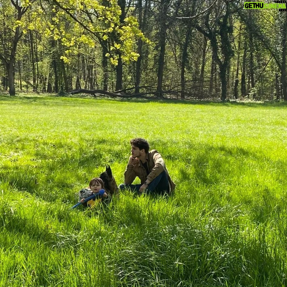 Eduardo Valdarnini - 1.6K Likes - Après "Le déjeuner sur l'herbe"