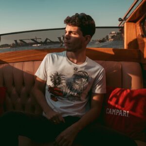 Eduardo Valdarnini Instagram - Salut Venise! 
@campari.it 
#redpassion
#camparicinema  #adv 📸 Credit by: @johnnycarrano_