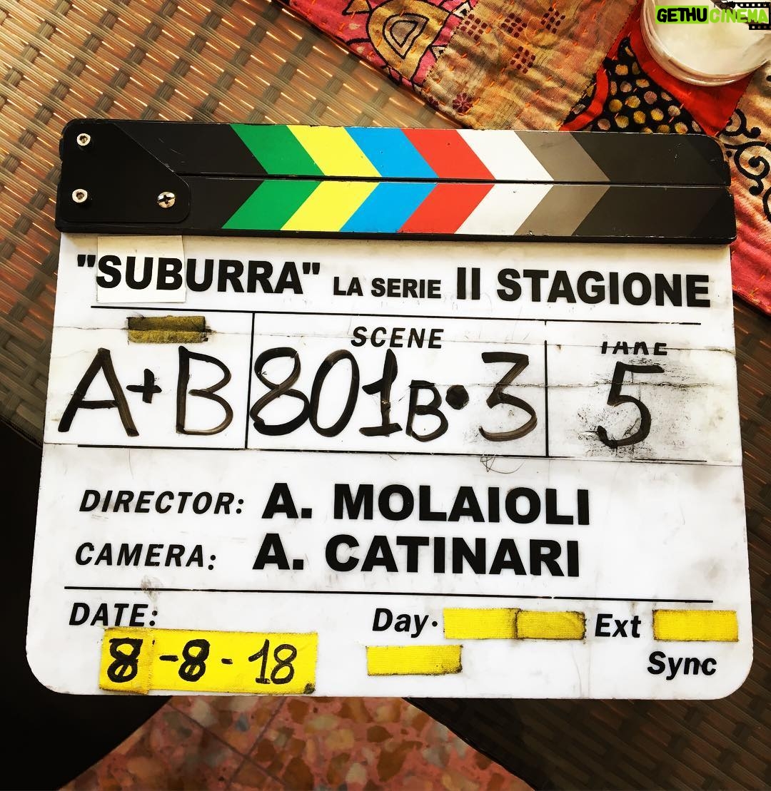 Eduardo Valdarnini - 4.8K Likes - Una foto all’inizio, un’altra alla fine... e quello che succede nel mezzo lo vedrete presto! Buone vacanze a tutti 🌞🎬🌞 @suburranetflix @netflixit #suburralaserie #netflix #netflixitalia