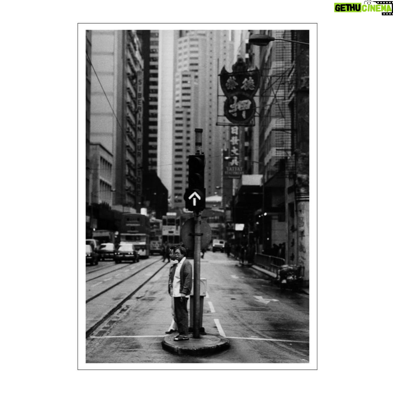 Eduardo Valdarnini - 2K Likes - Hong Kong di Maurizio Valdarnini (a.k.a. Papà) >> www.mauriziovaldarnini.com <<