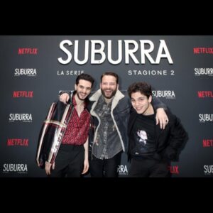 Eduardo Valdarnini Instagram - Da oggi Suburra torna su Netflix. 
Un progetto immenso che mi ha stregato e spinto a studiare, ad approfondire, a scoprirmi.

che mi ha permesso di conoscere persone meravigliose, appassionate, uniche, per me oggi una famiglia.

che in due anni è diventato un pezzo del mio cuore.

Grazie a tutti, grazie di tutto. 
Ci rivediamo nella Suburra. Noi contro tutti.