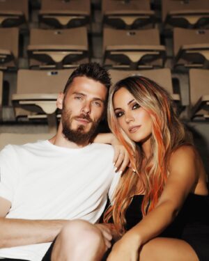 Edurne Instagram - Te mereces todo lo mejor del mundo! Muy feliz por ti amore mío!! Siempre contigo, te amo! 💜 @d_degeaofficial