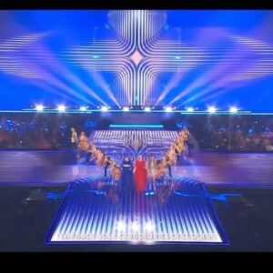 Edward af Sillén Instagram - “Please don’t be mean, we won’t keep sending Loreen”

Jag och Daniel skrev en text där vi ber om ursäkt, men ändå inte, för att vi älskar Eurovision för mycket. Såklart en favoritmellanakt för oss alla att göra. 
Briljant leverans av @thepetramede , @laperrelli och @sdfinerofficial 
Musik av @mathias_venge och numret fick jag glädjen att göra med @zaino85 och @emiliasandquist med bildprod av @d.jelinek. Kläder; @stylebyseb  och @sebastianlojdkvist @marymyntti_design_arts 
En sån glädje.