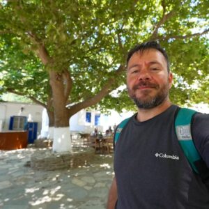 Eftyhis Bletsas Instagram - Μερικές από τις τοπ τοποθεσίες που επισκεφθήκαμε στο ταξίδι μας στην Τήνο. Μπορείτε να βρείτε 3 από αυτές; Και μήπως κανείς μπορεί να τα βρει όλα;

#tinos #cyclades #greece #happytraveller