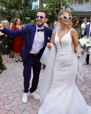 Ege Tanman Instagram - x: ablan evlenirken cok aglayacaksin
ben: