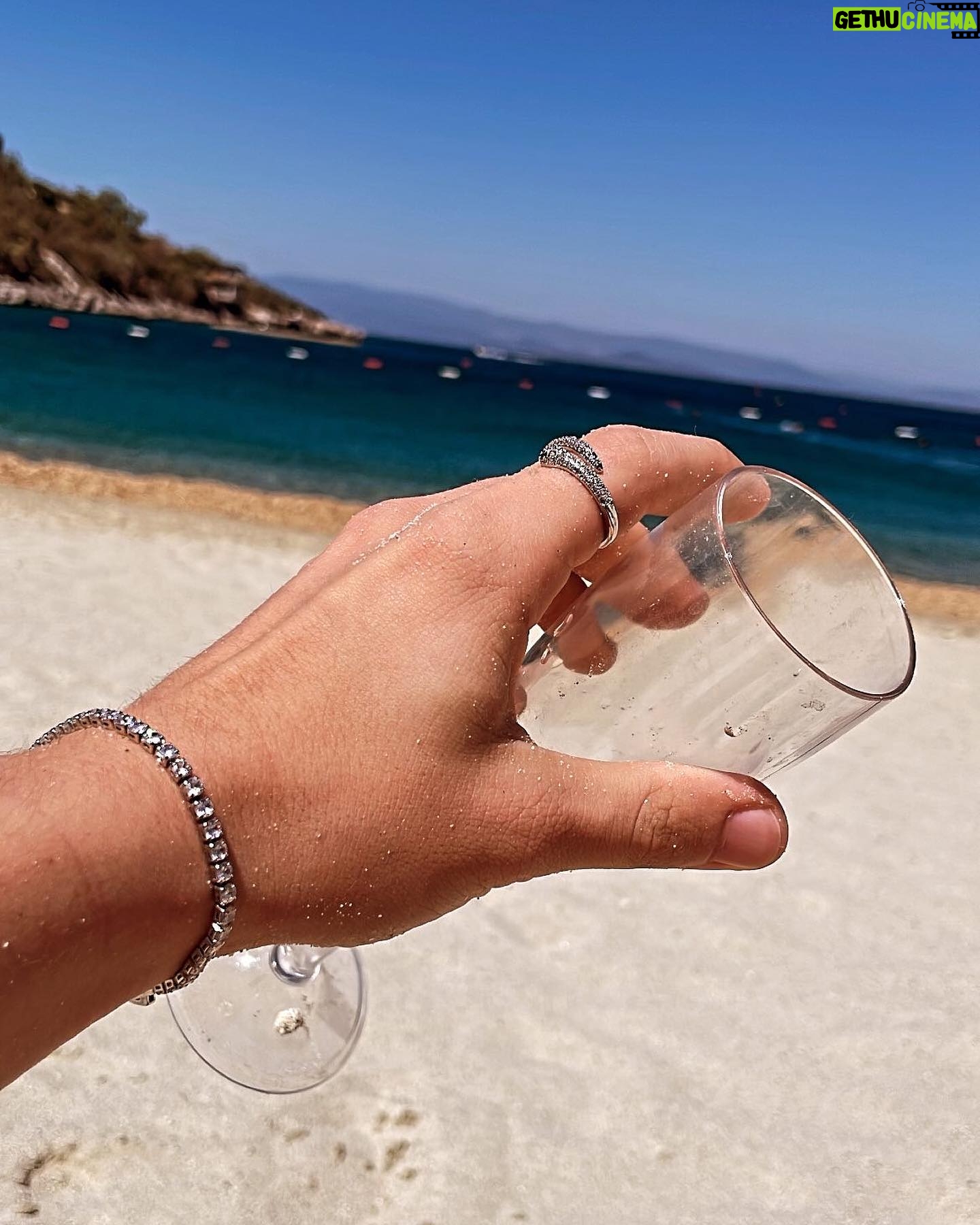 Ege Tanman - 5.1K Likes - weekend dump ☀️🥂