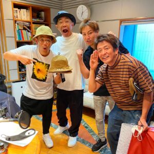 Eiko Kano Instagram - ノリさんラジオにゲスト出演📻
ノリさん、ココリコ遠藤さん、ホリケンさん達と出演するぞ！FNS歌謡祭🎵