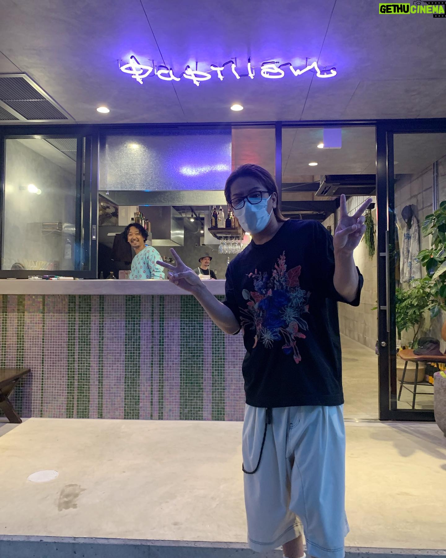 Eiko Kano - 9.1K Likes - 家族がタコ焼き屋さんを出店という事で、愛媛県に行って来ました✌️美味しかったし、オシャレだった✨また、来ます!!
