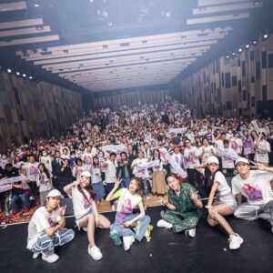 Eiko Kano Instagram - 後藤真希ちゃんのLIVEにゲストに呼んで頂きました。ゴマキちゃん、ファンの皆様、ありがとうございました♪プレゼントも最高に嬉しかったです✨