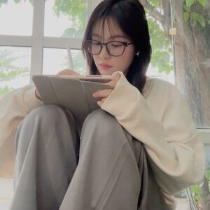 Actress Eisaya Hosuwan HD Instagram Photos and Wallpapers July 2024
