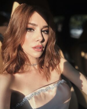 Elçin Sangu Instagram - 50 derece 50 😎  beni hazırladığı için teşekkürler @simgeozbeks 💕