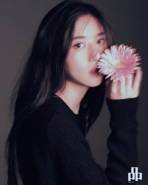 Eleanor Lee Instagram - 我 有 品。 无法被代替，独一无二的杰作。 💛

What a great interview session! Do grab your copy now! There’s a lot I want to share with you guys 💛